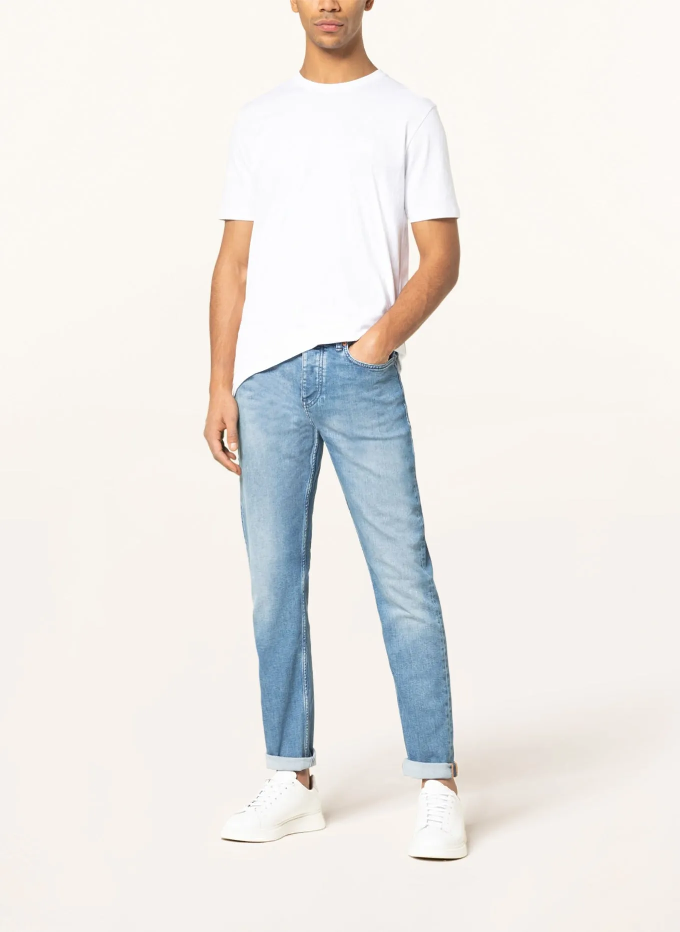 BOSS TABER Tapered Fit Jeans