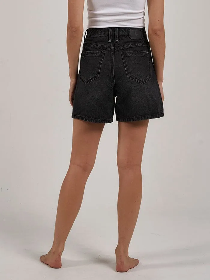 Koko Short - Smoke Black